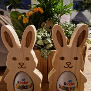 Holz Osterhasen f&uuml;r &Uuml;berraschungseier